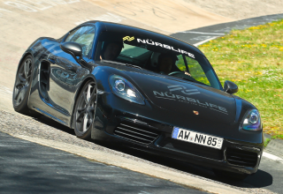 Porsche_Cayman_718_T_-_2